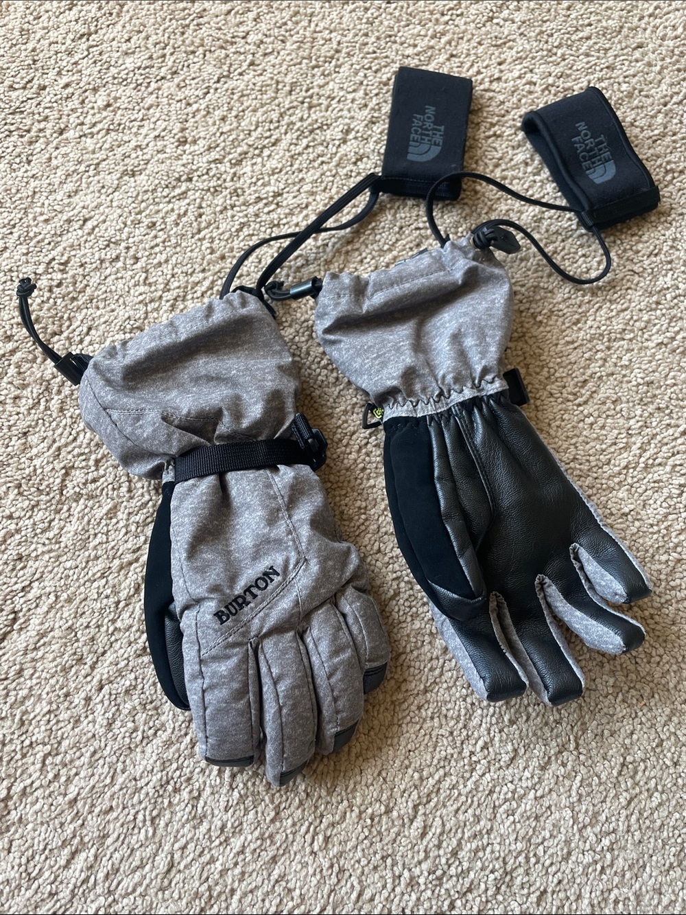 Burton Kid’s Snowboarding Skiing Gloves M Heather Gray/Black Snow Gloves Winter
